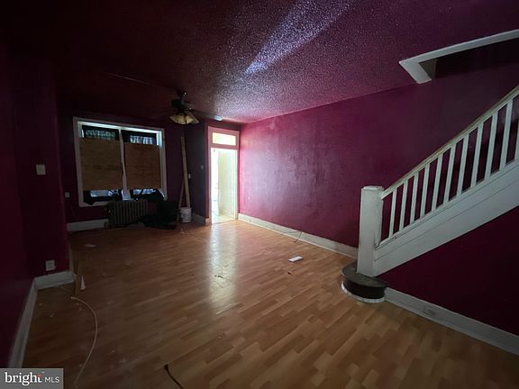 5th image of 1930 E Wishart St