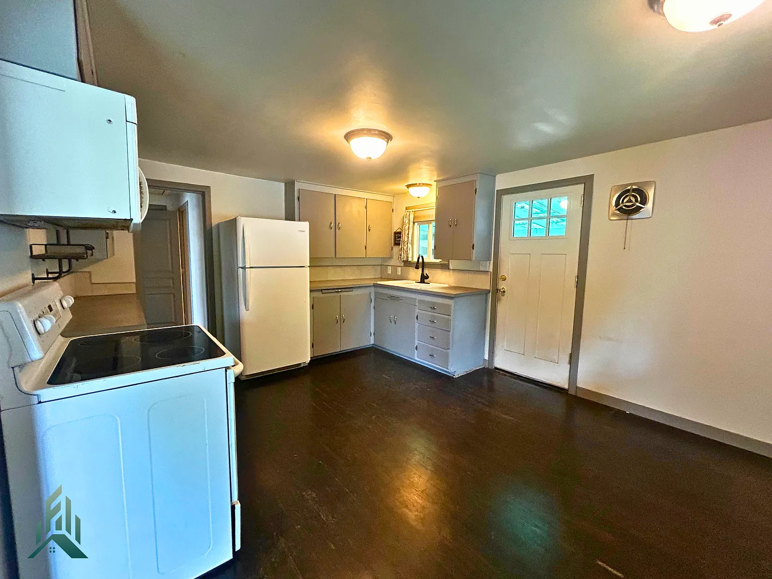 2 bed, 855 sqft, $1,495 — Photo 3