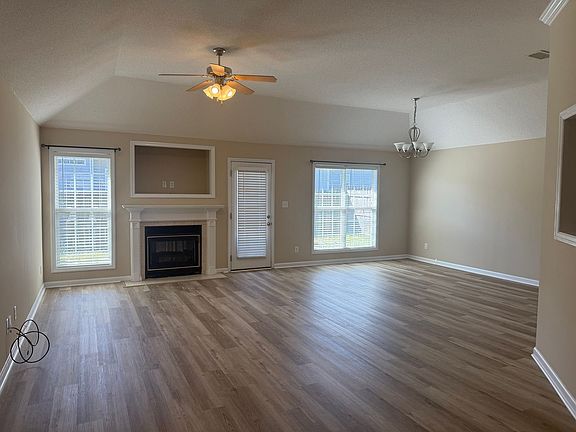 3rd image of 4417 Summer Hill Pl