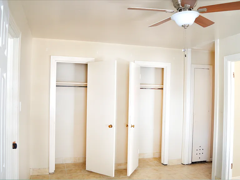 4720 Polk St — Photo 13