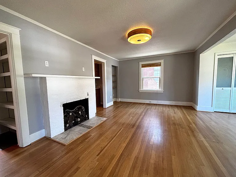 4900 N Yale St — Photo 2