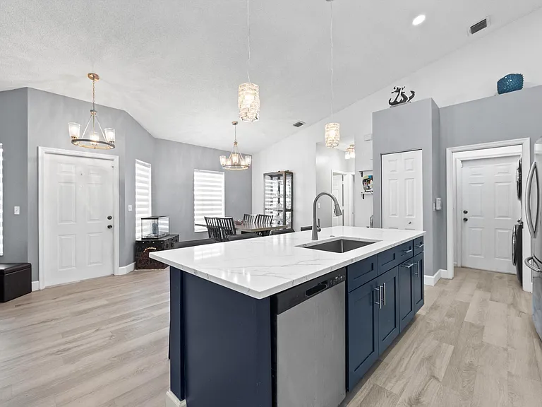 10761 Pelican Dr — Photo 5