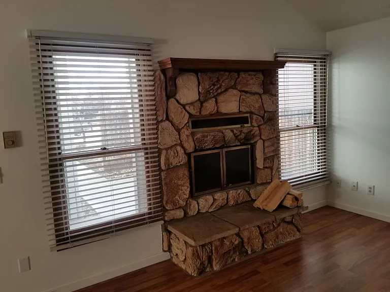 2836 Troxell Ave — Photo 34