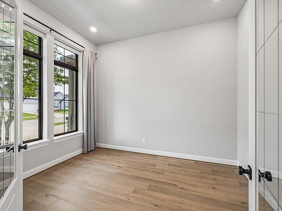 5th image of 2139 Berry Trace Ct