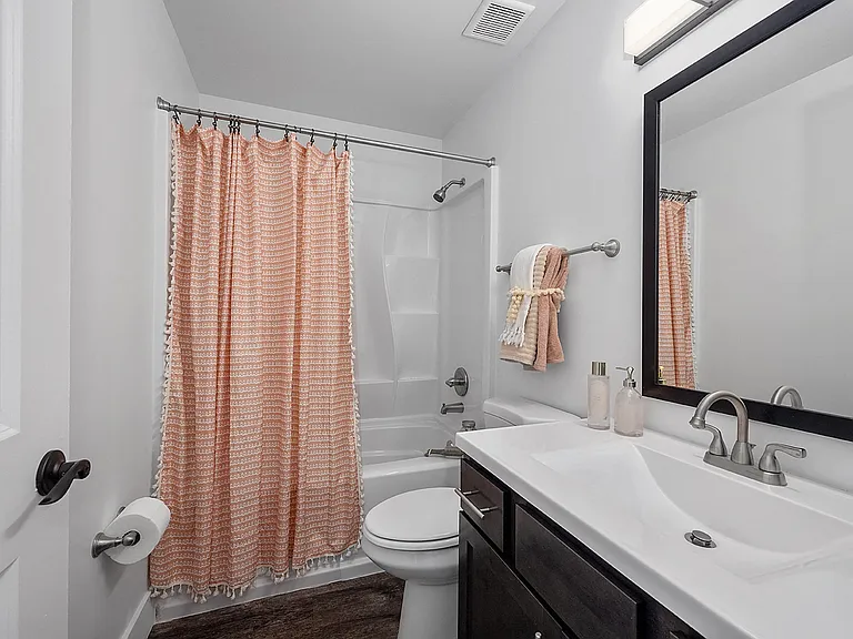 Ivy Hills Living Spaces — Photo 151