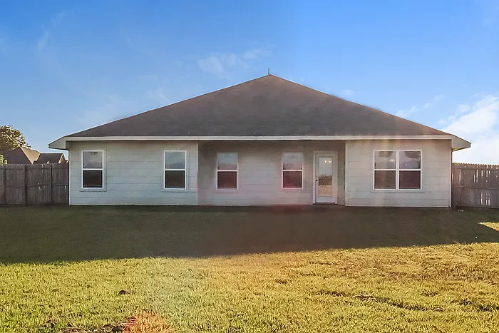 300 Windmill Ct — Photo 16