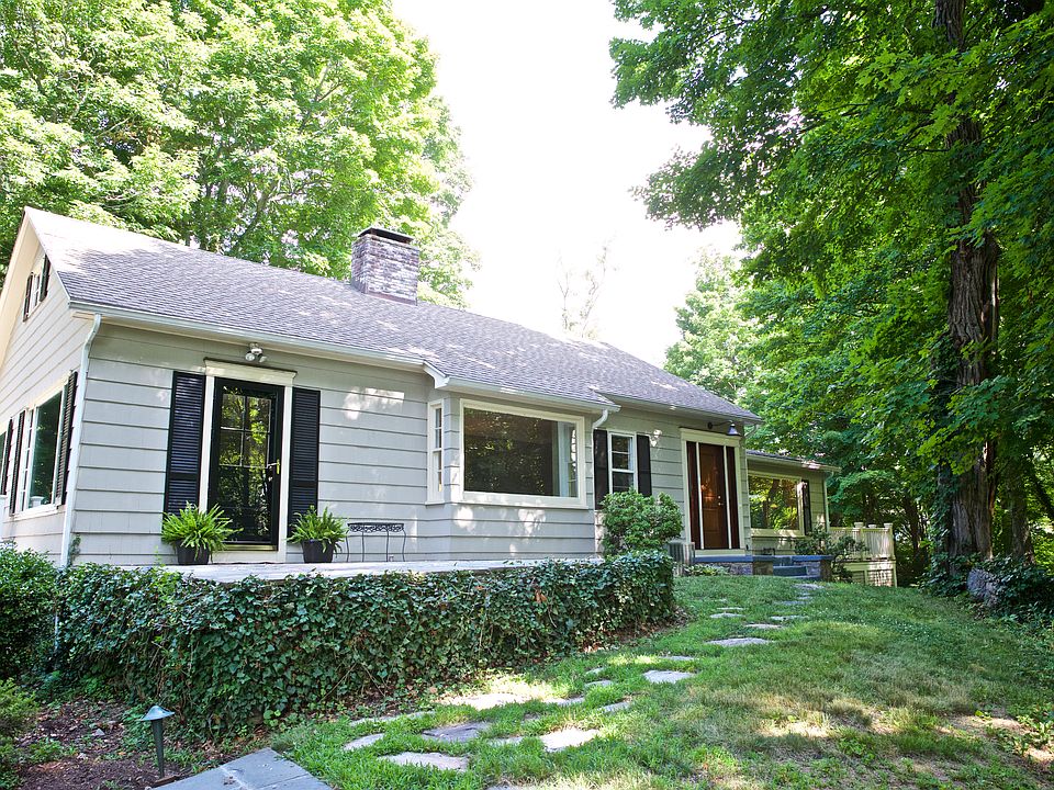 1st image of 49 Newtown Ave