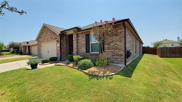 1st image of 1301 Wysteria Ln