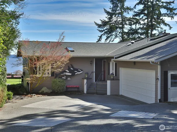 2693 North Bluff Road, Greenbank, WA 98253
