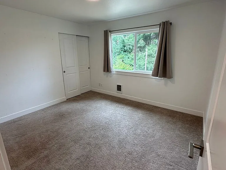 8313 S 19th St — Photo 26