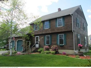 2 Horseshoe Ln, Hampden, ME 04444
