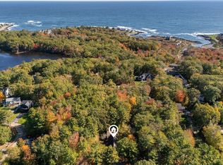 6 Passaic Rd, Cape Neddick, ME 03902