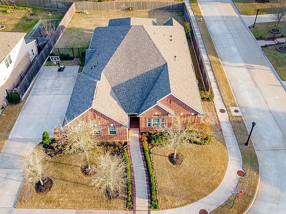 2nd image of 7610 Lost Pecan Way