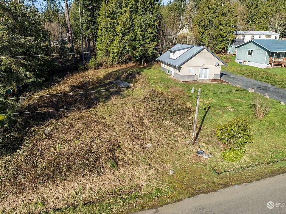 1st image of 200 E Lynwood Drive