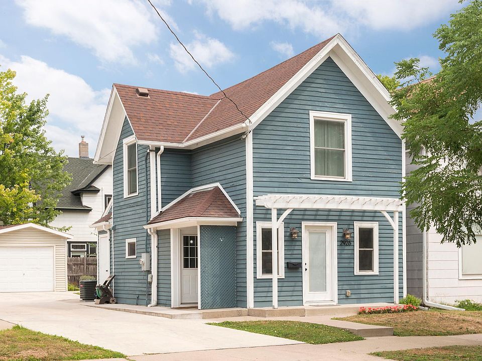 1st image of 2926 E 25th St