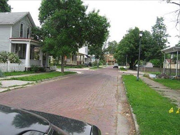 2nd image of 810 1/2 Wilt St