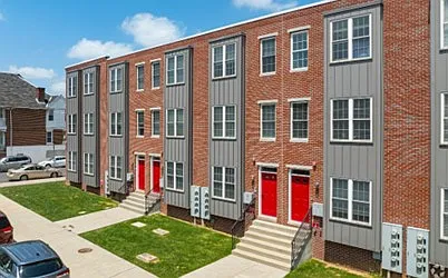 2 bed, 987 sqft, $1,852 — Photo 1