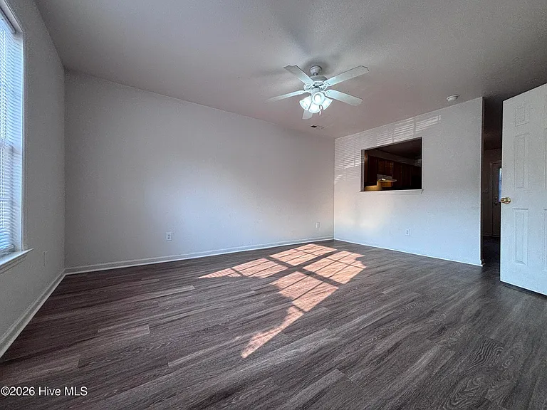 60 Rainbow Rd #3 — Photo 2