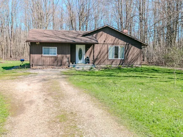 1747 Morning Star Dr, Roaming Shores, OH 44084