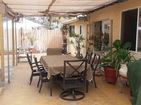 3rd image of 3305 Vista Loma Cir