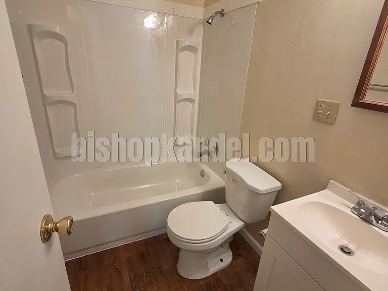 1123 Brenda Ct — Photo 9