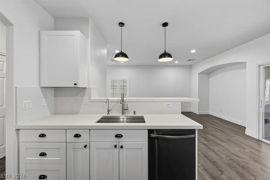 3 bed, 2.5 bath, 1745 sqft, $3,499 — Photo 4