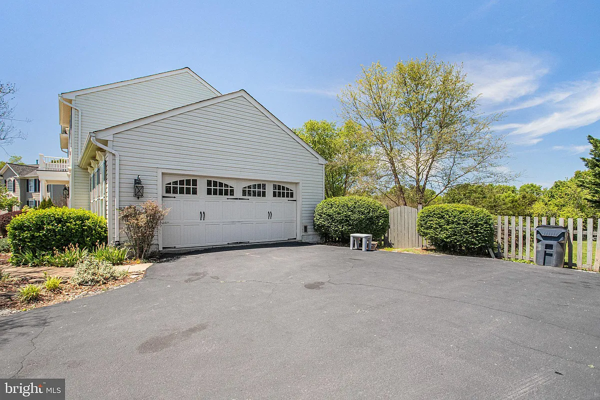 Building Photo - 7012 Tiffany Ct