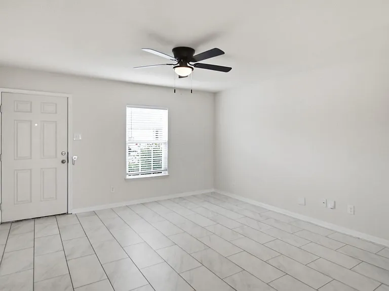 11848 Davalos Ln — Photo 4