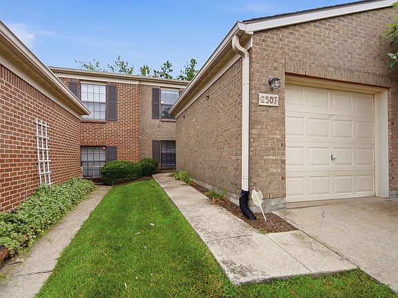 3rd image of 2507 Knightsbridge Ln