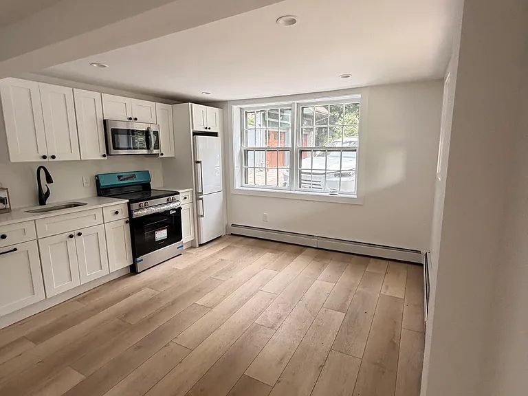 61 Youngs Hill Rd — Photo 1