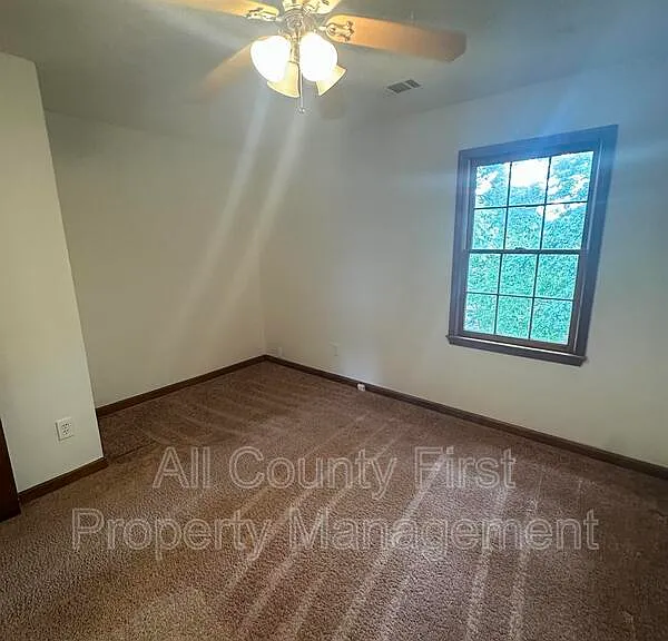 3688 Seton Hall Dr — Photo 13
