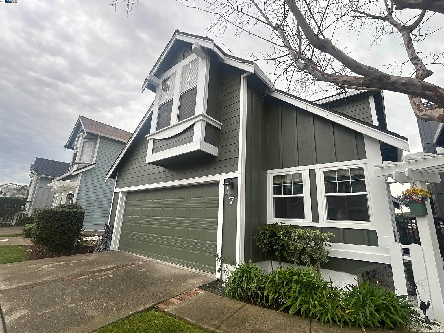 7 Cliff Walk Dr photo 1