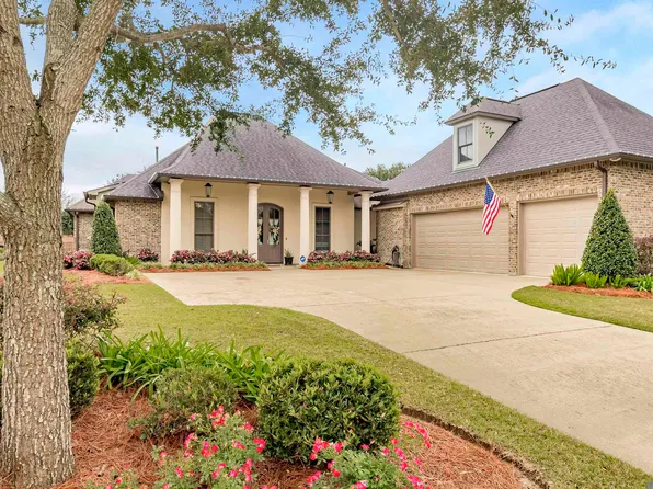 5422 Cypress Point Ln, Gonzales, LA 70737
