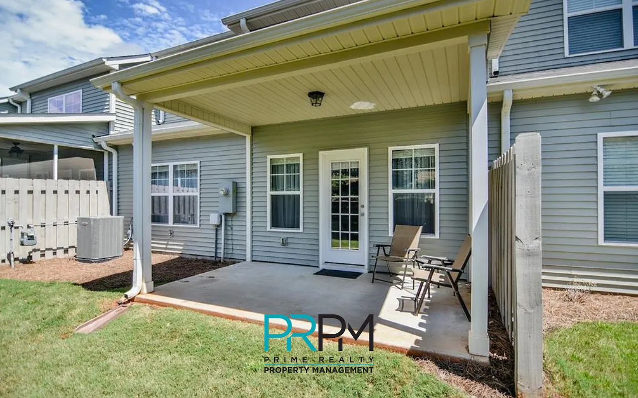 826 Stonebriar Street - 1 — Photo 3