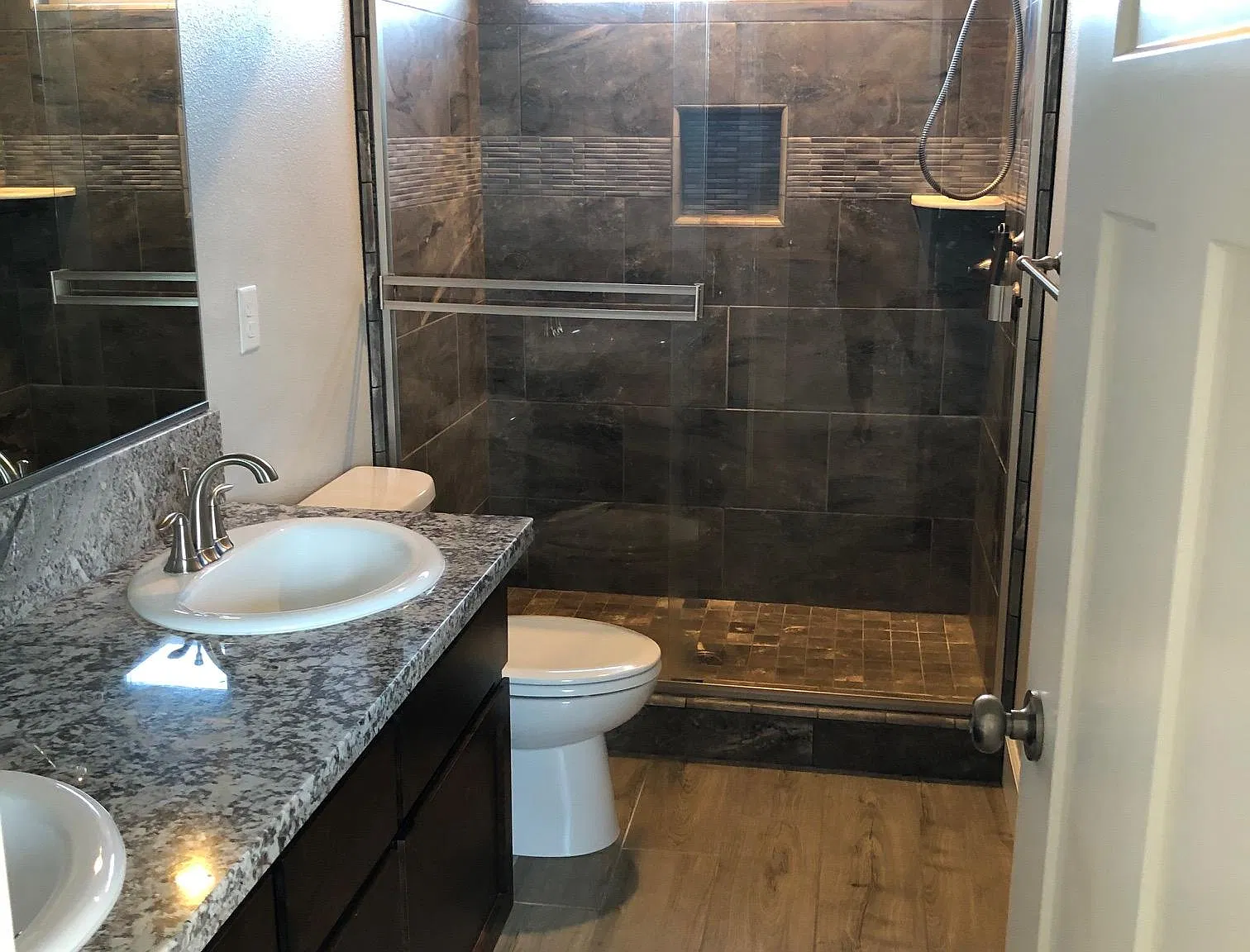 3 bed, 2.5 bath, 1764 sqft, $2,190 — Photo 3