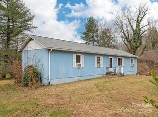21 W Chapel Rd, Asheville, NC 28803