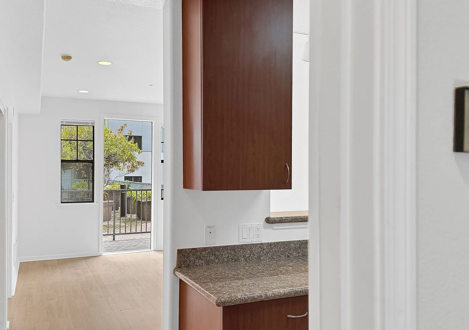 Lovely Renovated and Sunny 1-Bedroom in the Heart of Chinatown! — Photo 1