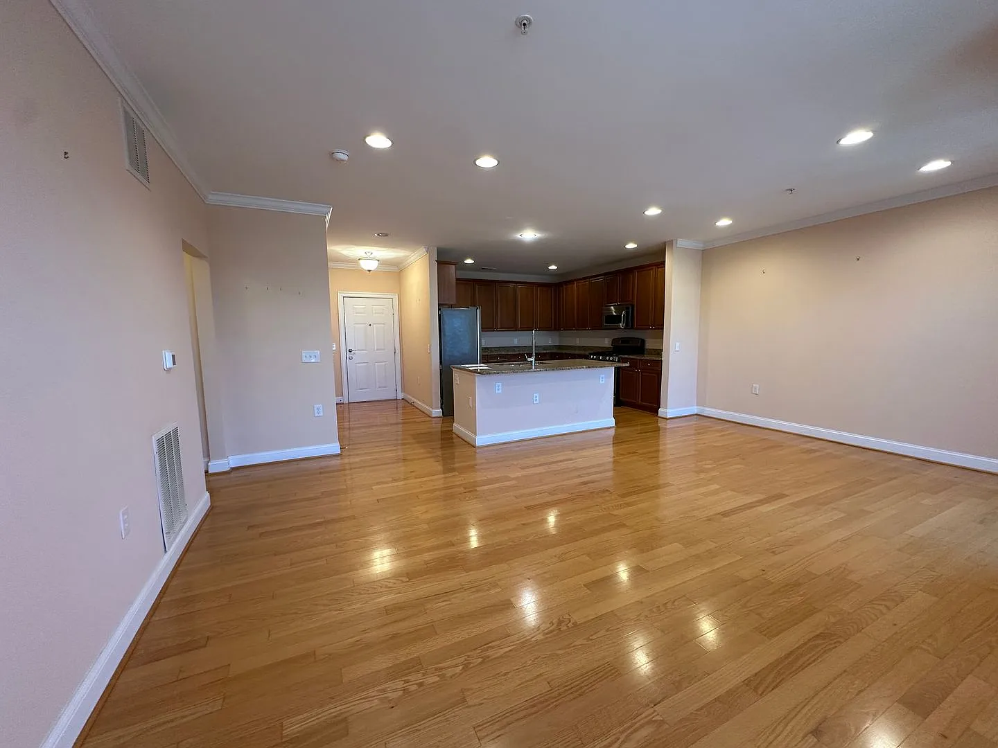 Glenwood Station Condo — Photo 4