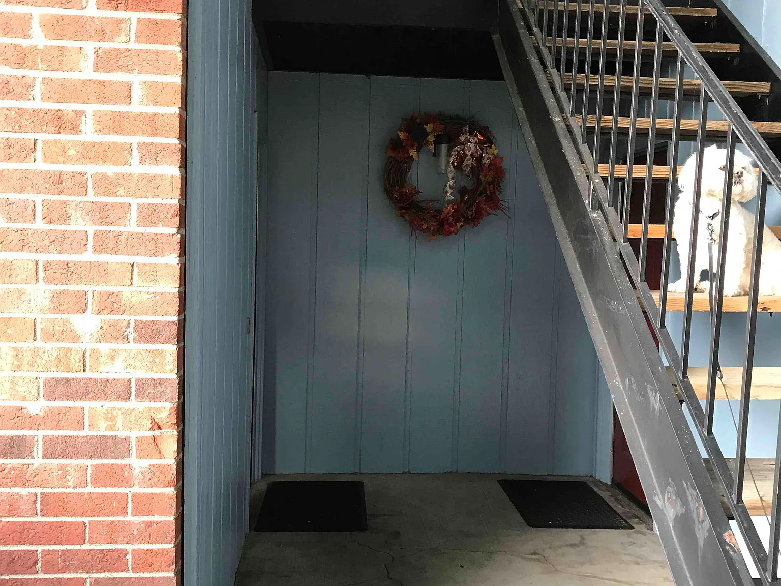 2 bed, 1.5 bath, 900 sqft, $975 — Photo 2