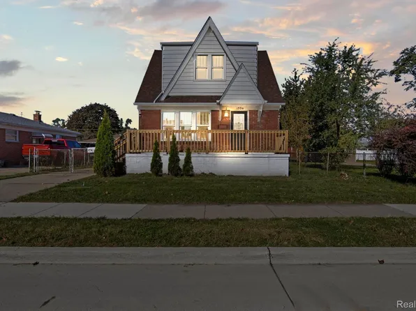 1554 Austin Ave, Lincoln Park, MI 48146