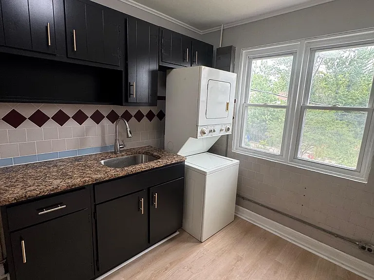 818 Bradhurst Rd — Photo 7