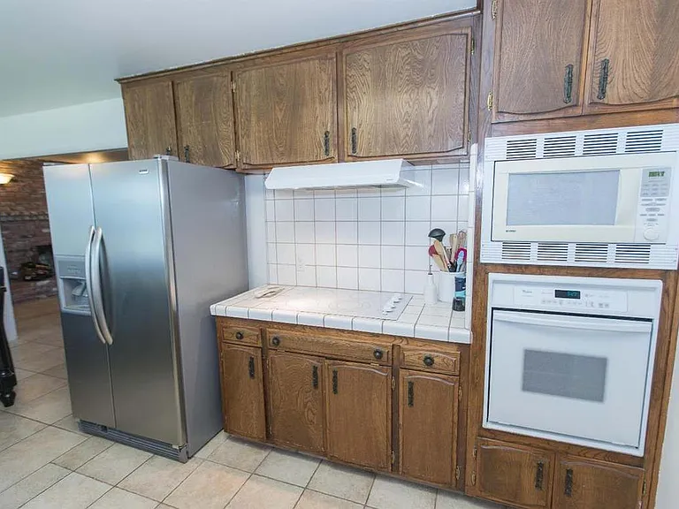 1022 E Menlo Ave — Photo 10
