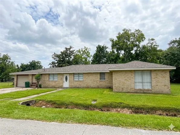 347 Ash St, Hahnville, LA 70057