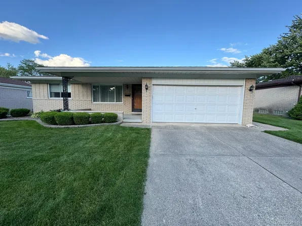 30180 Elmhurst Dr, Madison Heights, MI 48071
