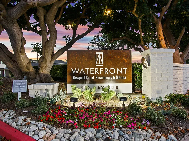 The Waterfront — Photo 187
