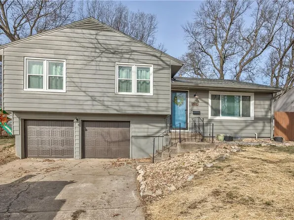 5224 Nieman Rd, Shawnee, KS 66203