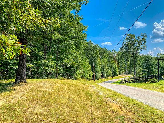 3rd image of Deer Haven Trl