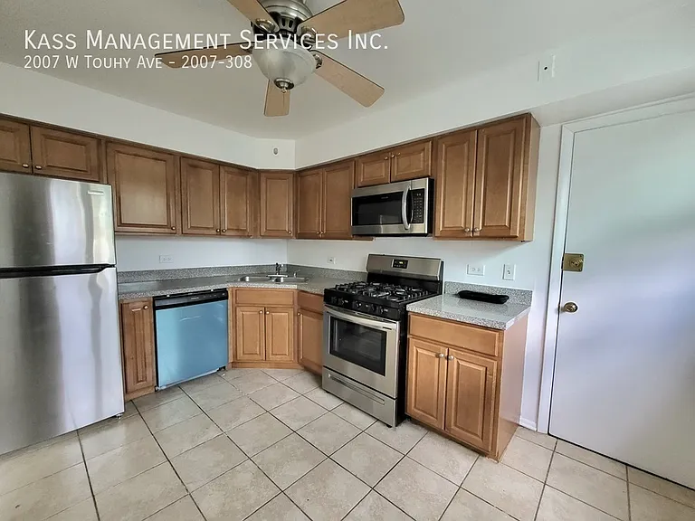 2007 W Touhy Ave #308 — Photo 3