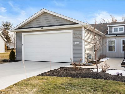 238 Silver Spring Cir, Elyria, OH, 44035