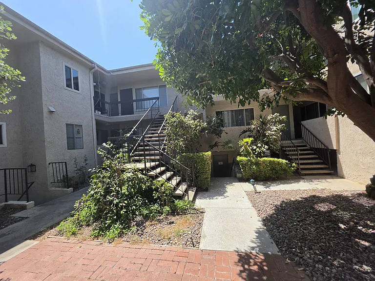 5055 Coldwater Canyon Ave #213 — Photo 9